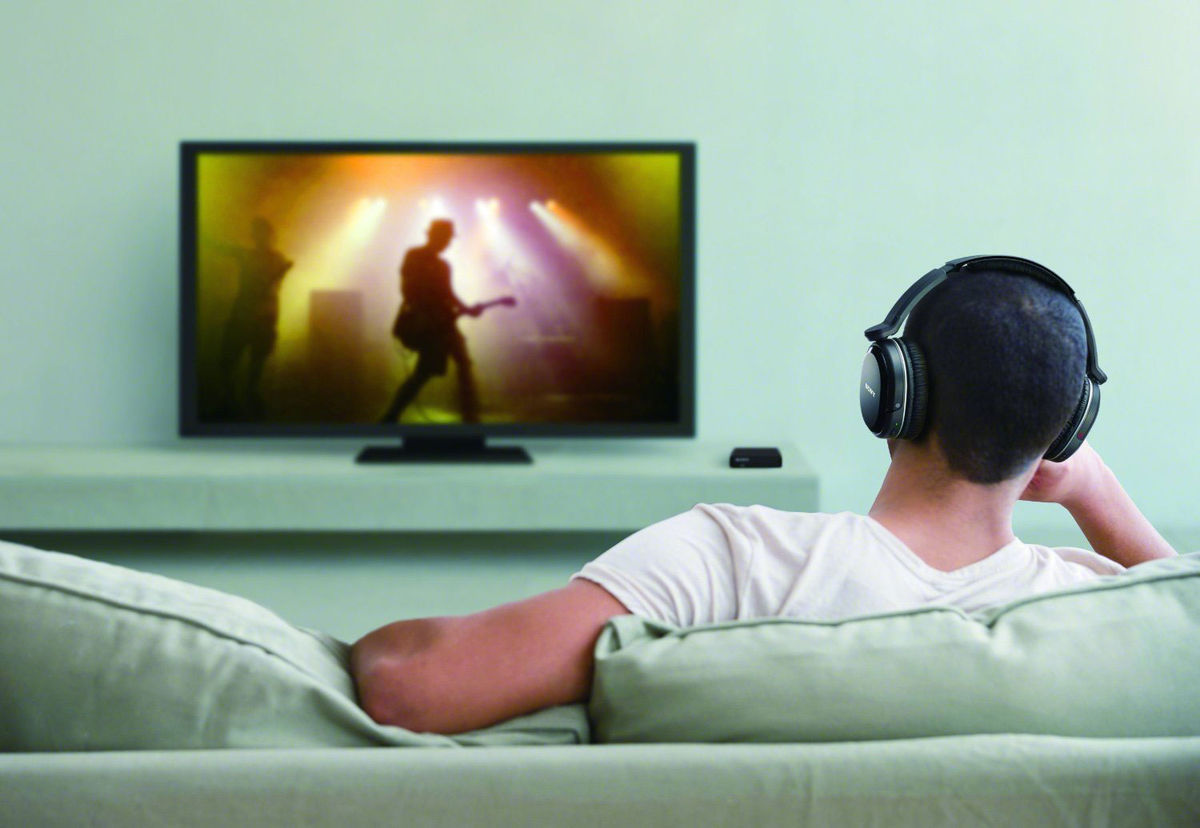 Cómo usar auriculares inalámbricos con un dispositivo HDMI 3 can i listen to tv through wireless headphones