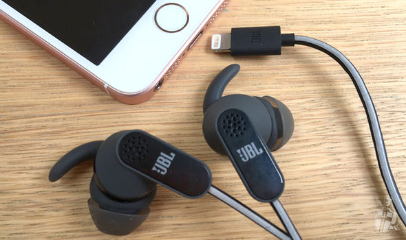 iphone not detecting headphones bluetooth