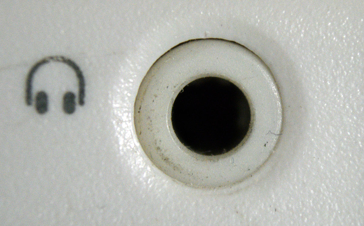what size are phone audio jacks